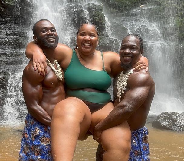 Comfortable massage table setup